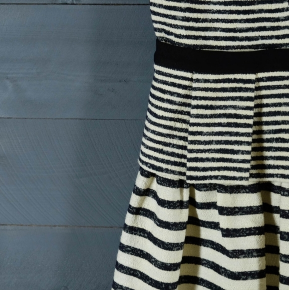 ๐
ฝ๐๐ $338 Bcbgmaxazria Piper V-neck Striped Peplum Open-back Mini Dress - Picture 10 of 14